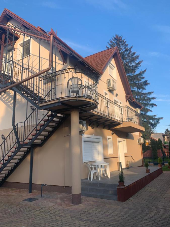 Gabor Aron Apartment Hajdúszoboszló Dış mekan fotoğraf