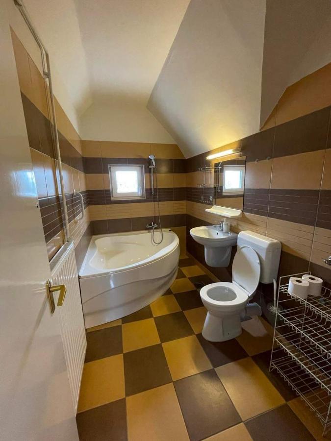 Gabor Aron Apartment Hajdúszoboszló Dış mekan fotoğraf